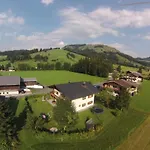 Gaestehaus Glaagut - Familie Hain * Hochfilzen