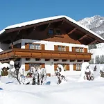 Gaestehaus Glaagut - Familie Hain Lantgård Hochfilzen