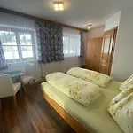 Lantgård Gaestehaus Glaagut - Familie Hain *