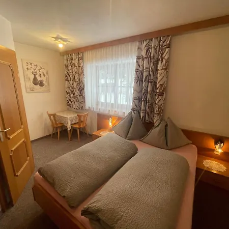 Gaestehaus Glaagut - Familie Hain * Hochfilzen