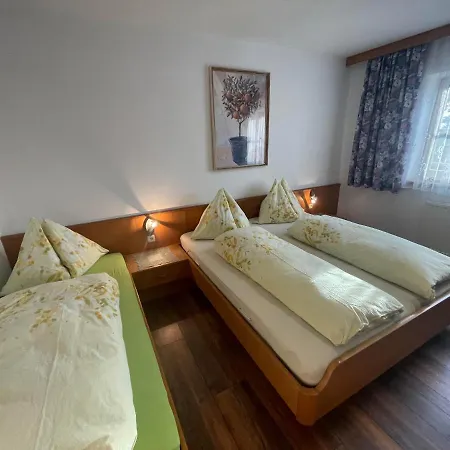 Gaestehaus Glaagut - Familie Hain Lantgård Hochfilzen