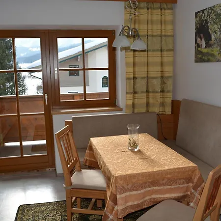 Gaestehaus Glaagut - Familie Hain Lantgård Hochfilzen